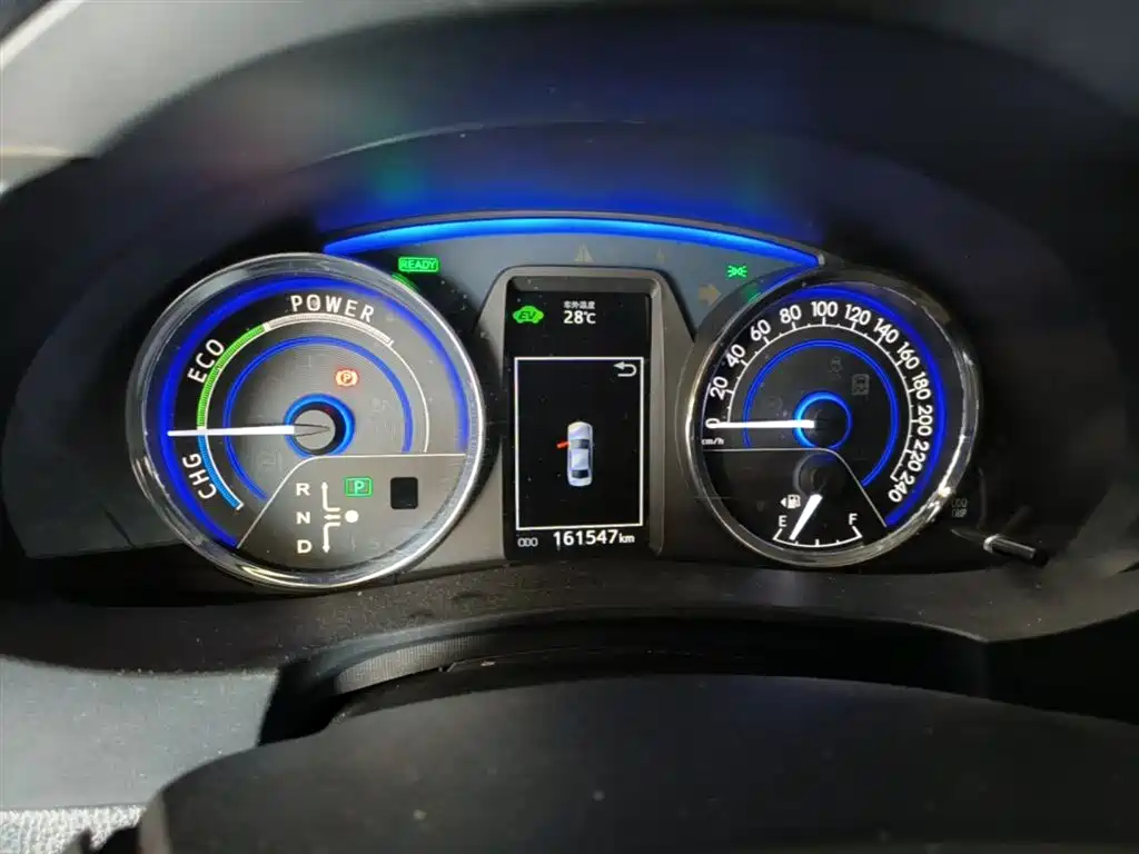 Toyota Corolla 2016 Dual Hybrid 1.8L E-CVT Elite Edition фото 12