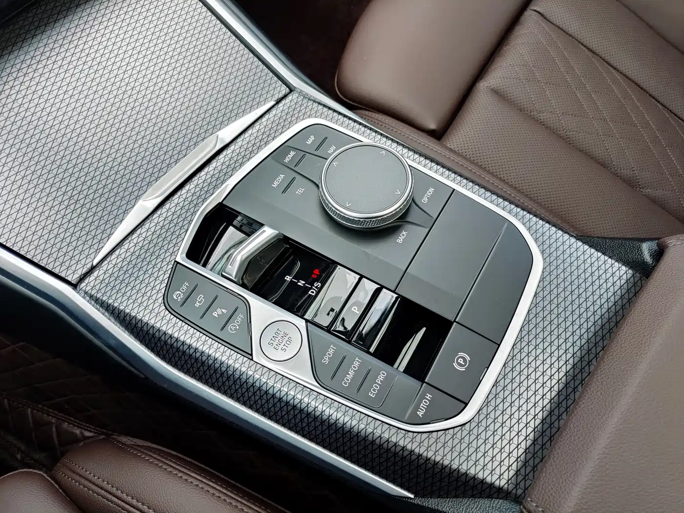 BMW 3 Series 2023 325Li M Sport Black Night Package фото 11