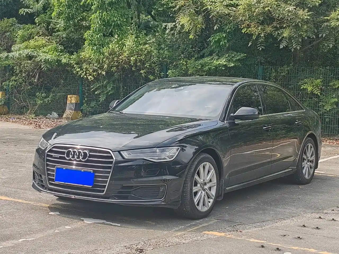 Фото 1 - Audi A6L