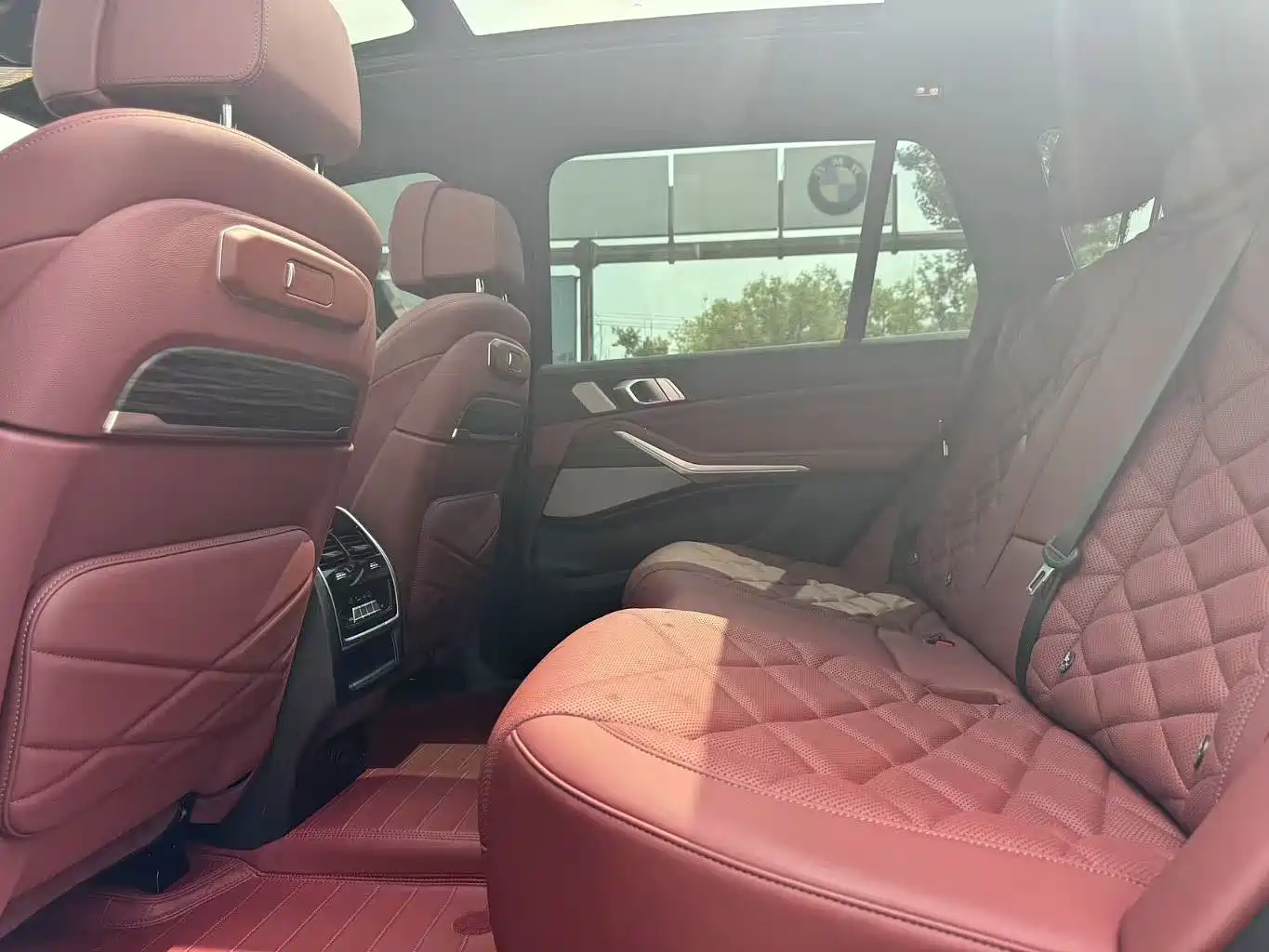 BMW X5 2025 Model xDrive 40Li M Sport Blackout Package фото 5