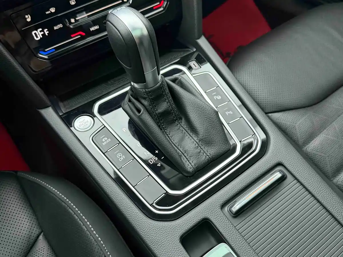 Volkswagen FAW-Volkswagen CC 2024 380TSI Eye-catching Edition фото 13