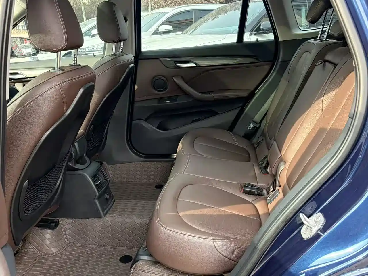 BMW X1 2018 sDrive18Li Premium Model фото 5