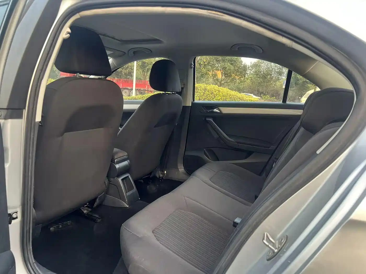 Volkswagen Jetta 2015 1.6L Auto Comfort фото 10