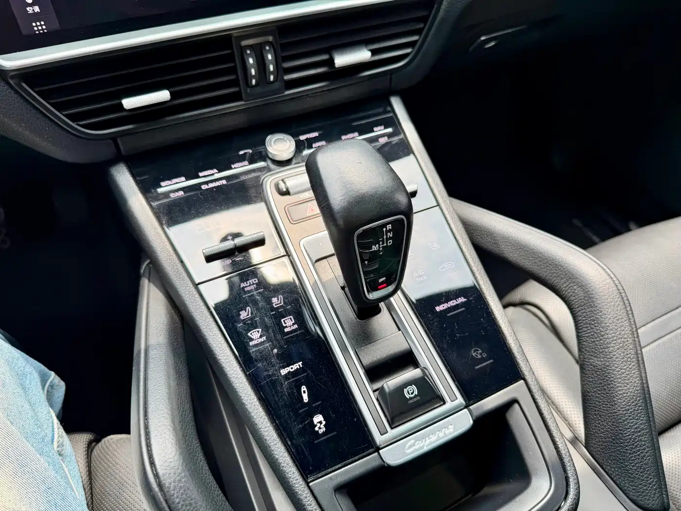 Porsche Cayenne 2019 Cayenne 3.0T фото 19