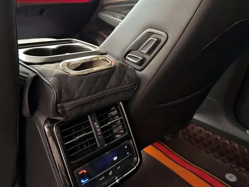 Volkswagen Passat 2023 Facelift 330TSI Starlight Luxury Edition фото 16