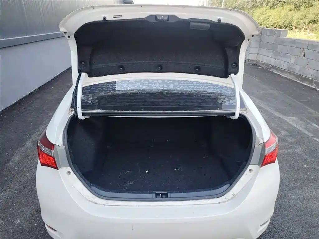 Toyota Corolla 2017 Facelift 1.2T S-CVT GL фото 19