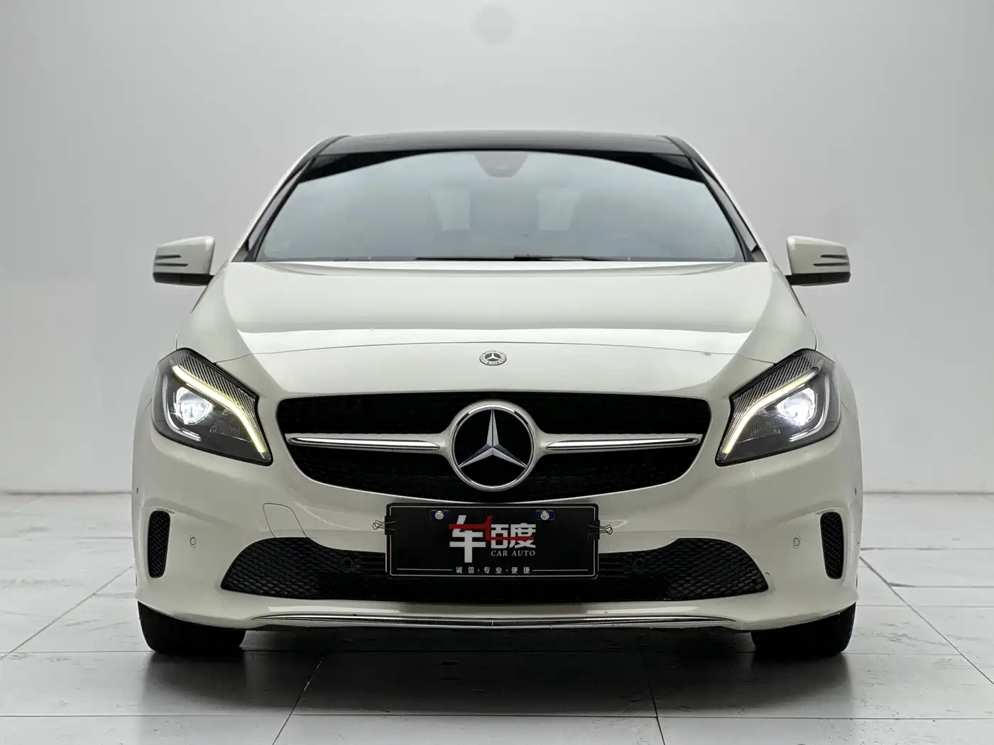 Mercedes-Benz A-Class (Import) 2017 A 200 Dynamic Edition фото 2