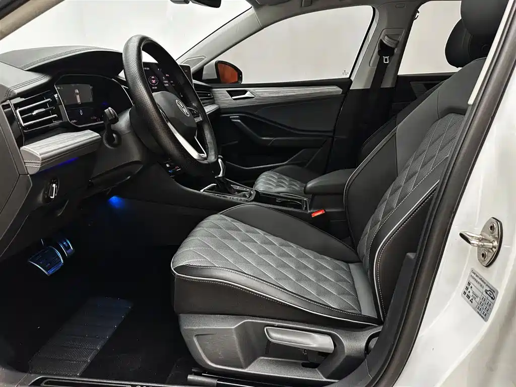 Volkswagen Sagitar 2023 Model Year 280TSI DSG Surpass Edition фото 19