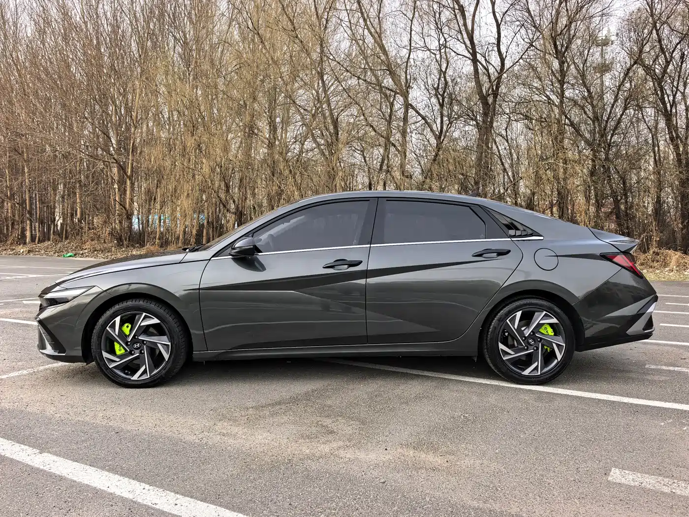 Hyundai Elantra 2023 Model 1.5L CVT LUX Premium Edition фото 7