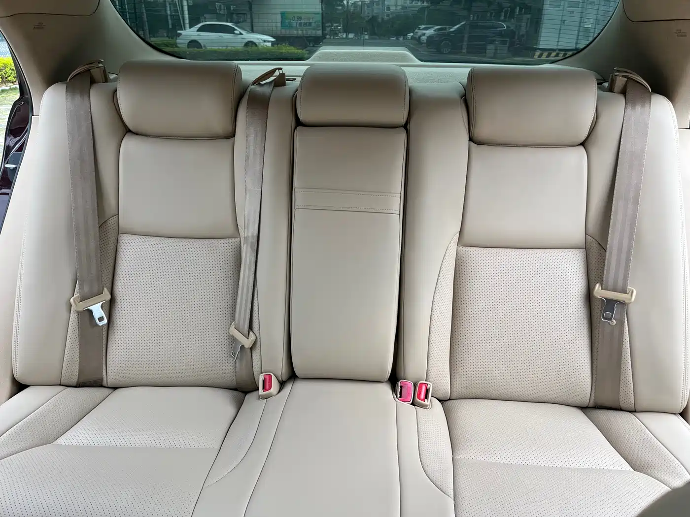 Toyota Crown 2012 2.5L Royal Leather Edition фото 17