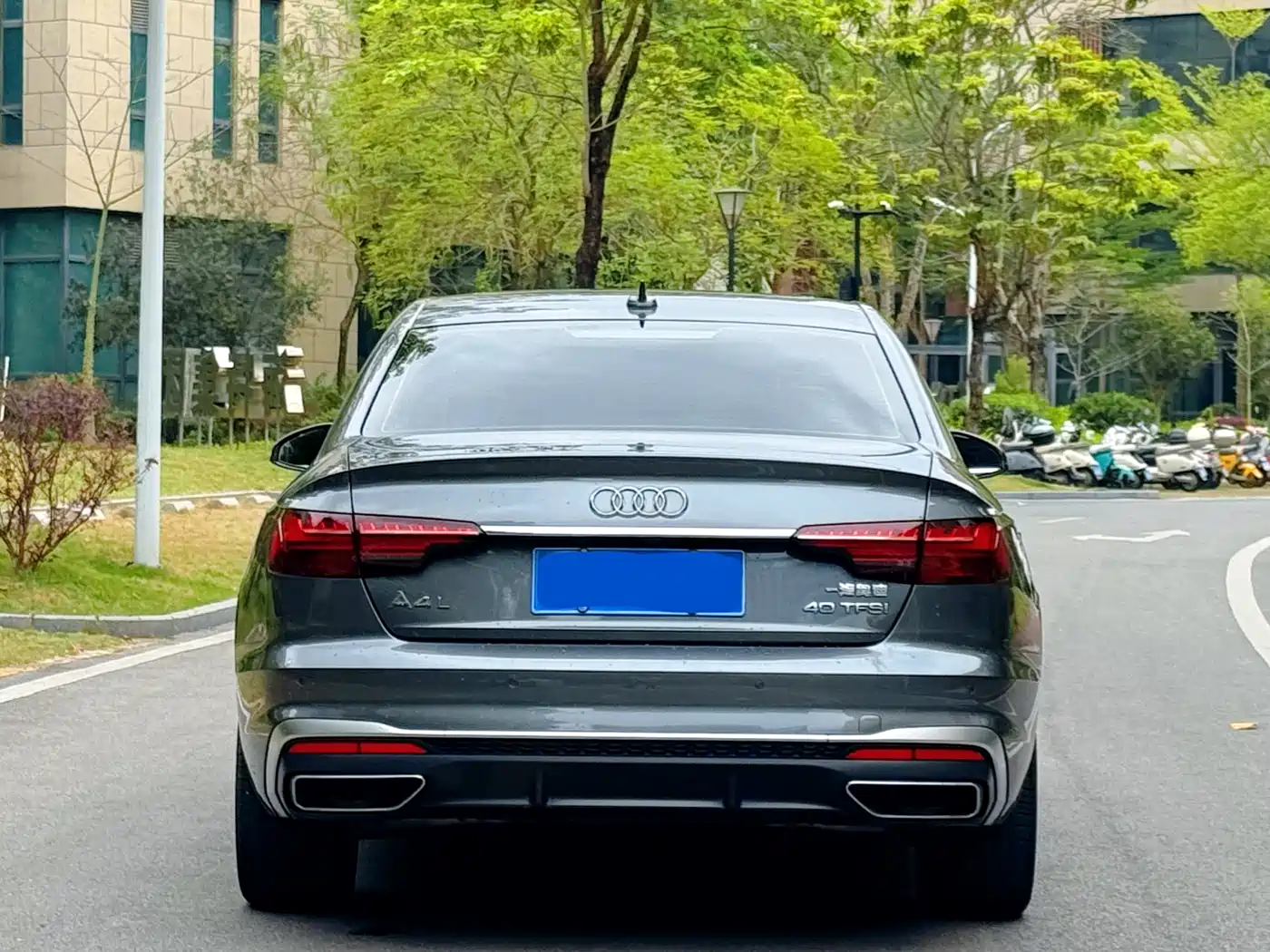 AUDI A4L