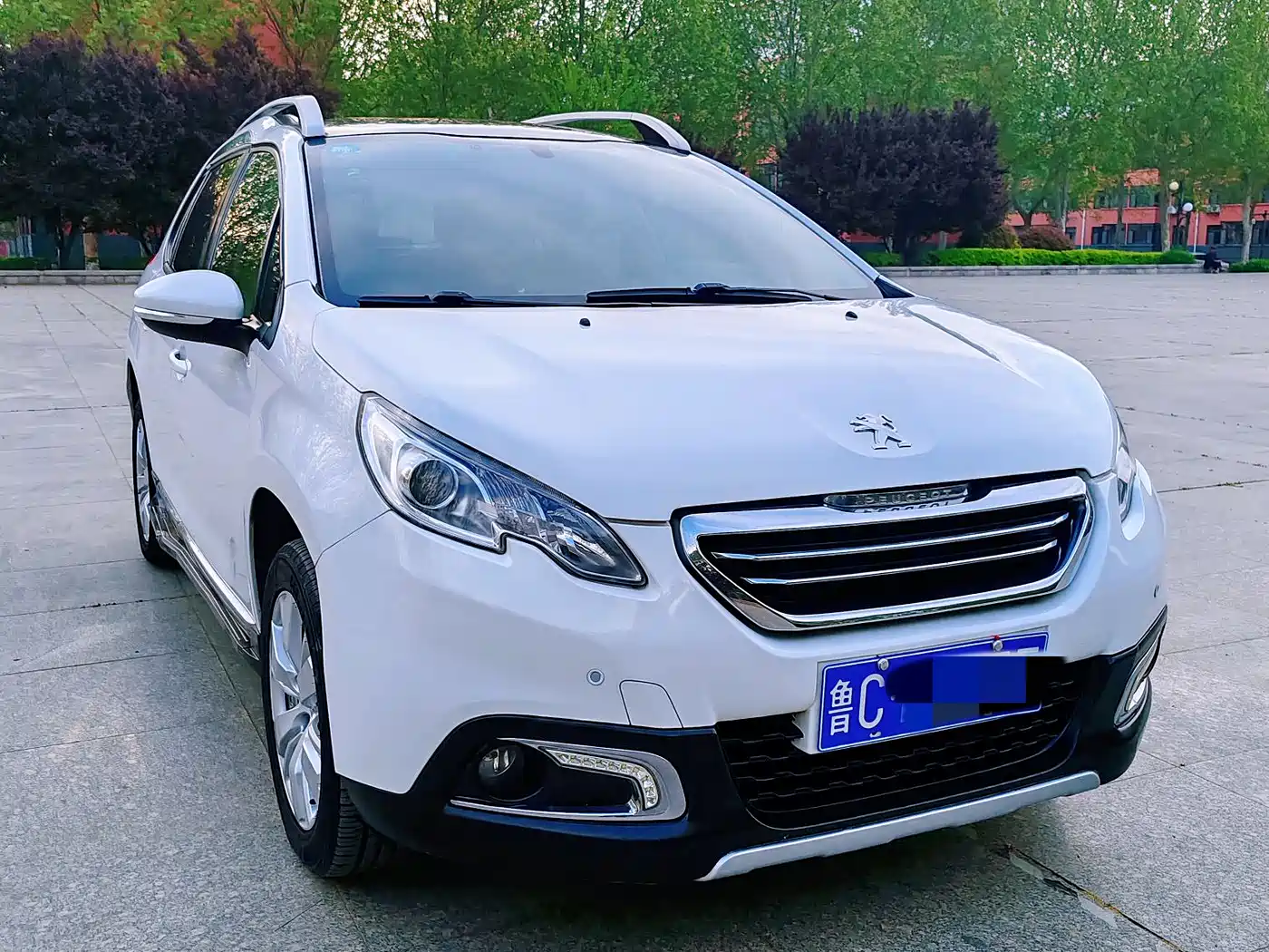Peugeot 2008 2014 1.6L Automatic Fashion Edition фото 3
