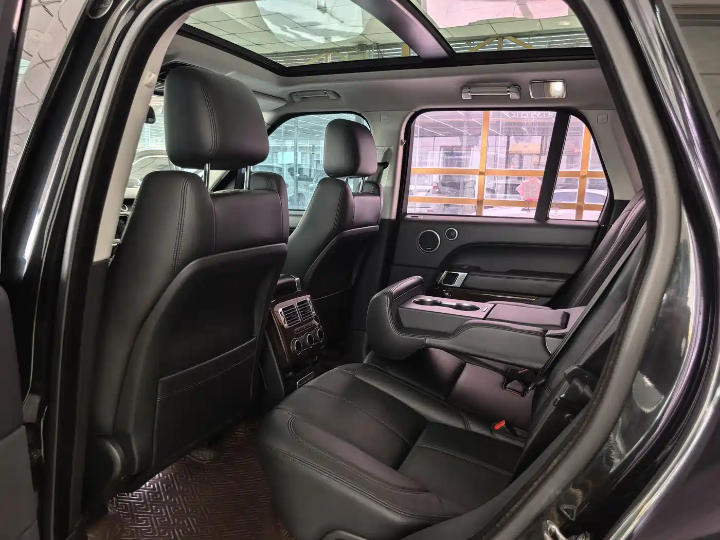 Land Rover Range Rover 2015 3.0 SC V6 Vogue фото 9