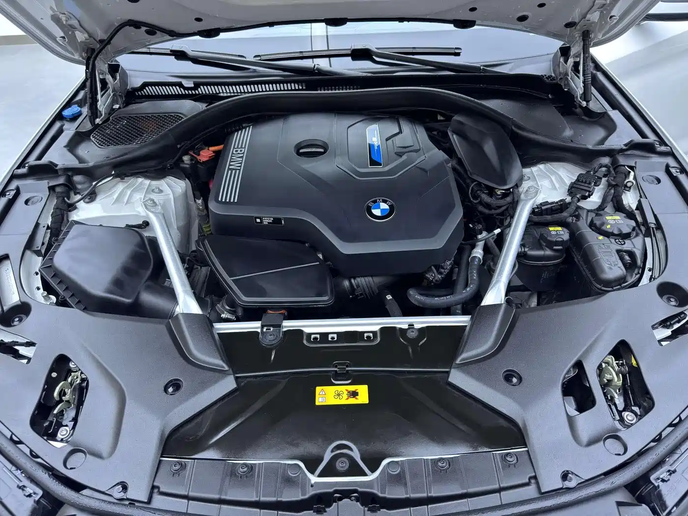 BMW 5 SERIES NEW ENERGY