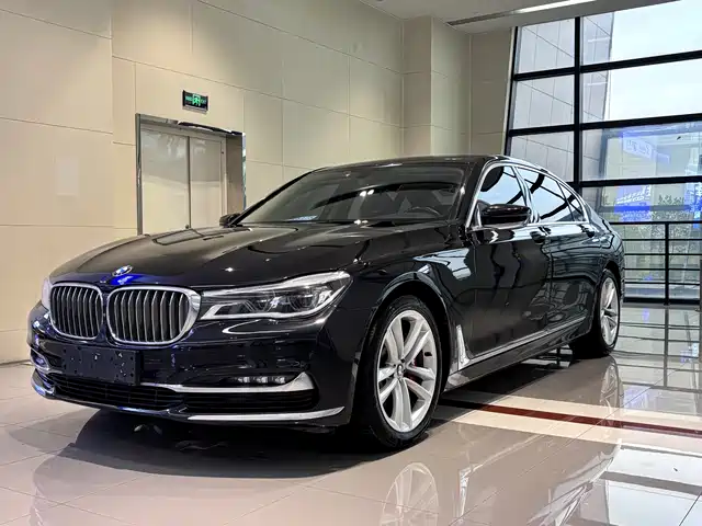 BMW 7 SERIES