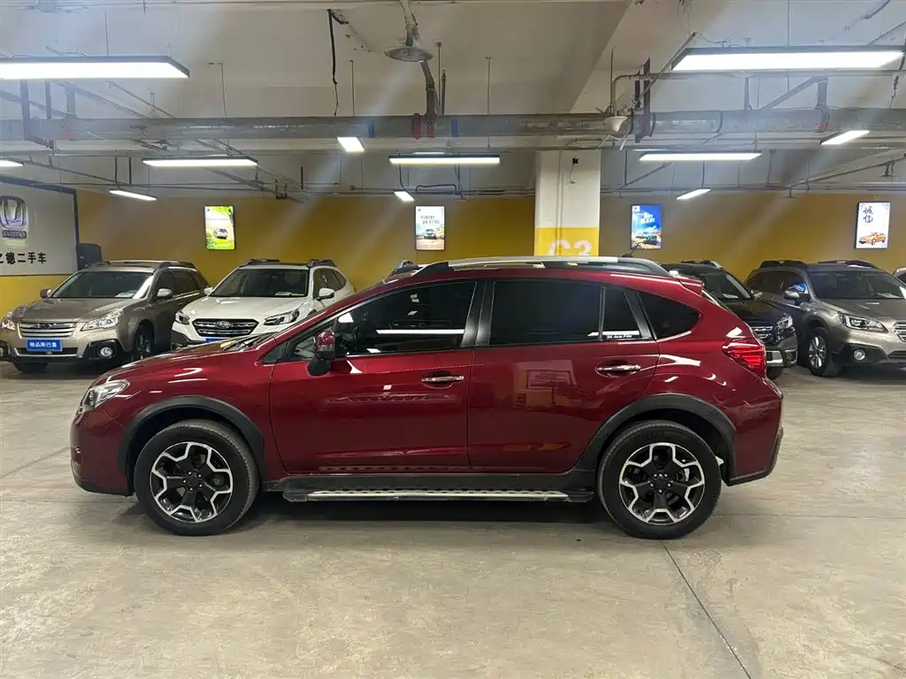 Subaru XV 2012 2.0i Luxury Navigation Edition фото 4