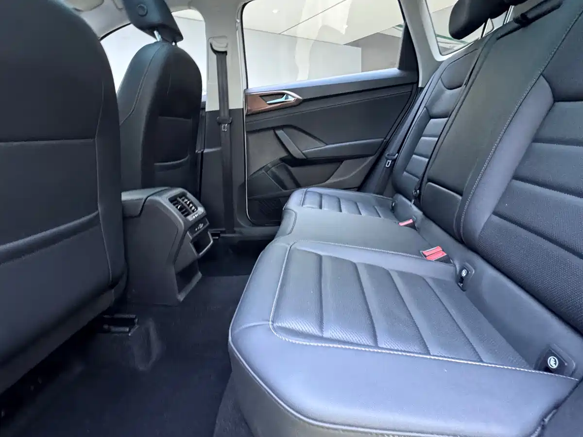 Volkswagen Tharu 2021 Model 280TSI 2WD Luxury Edition фото 15
