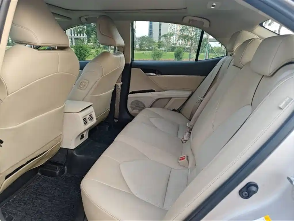 Toyota Camry 2018 2.5G Luxury Edition фото 7