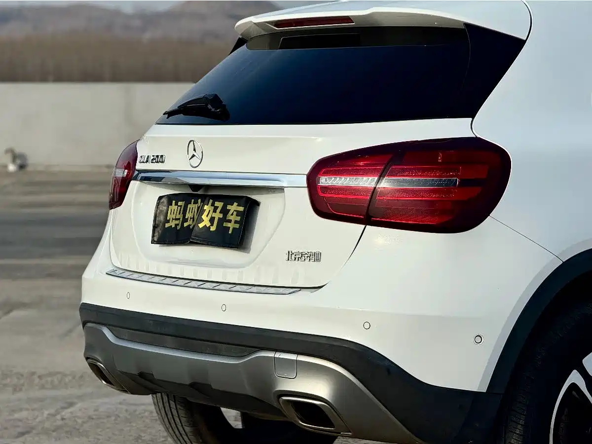 Mercedes-Benz GLA 2018 GLA 200 Fashion фото 12