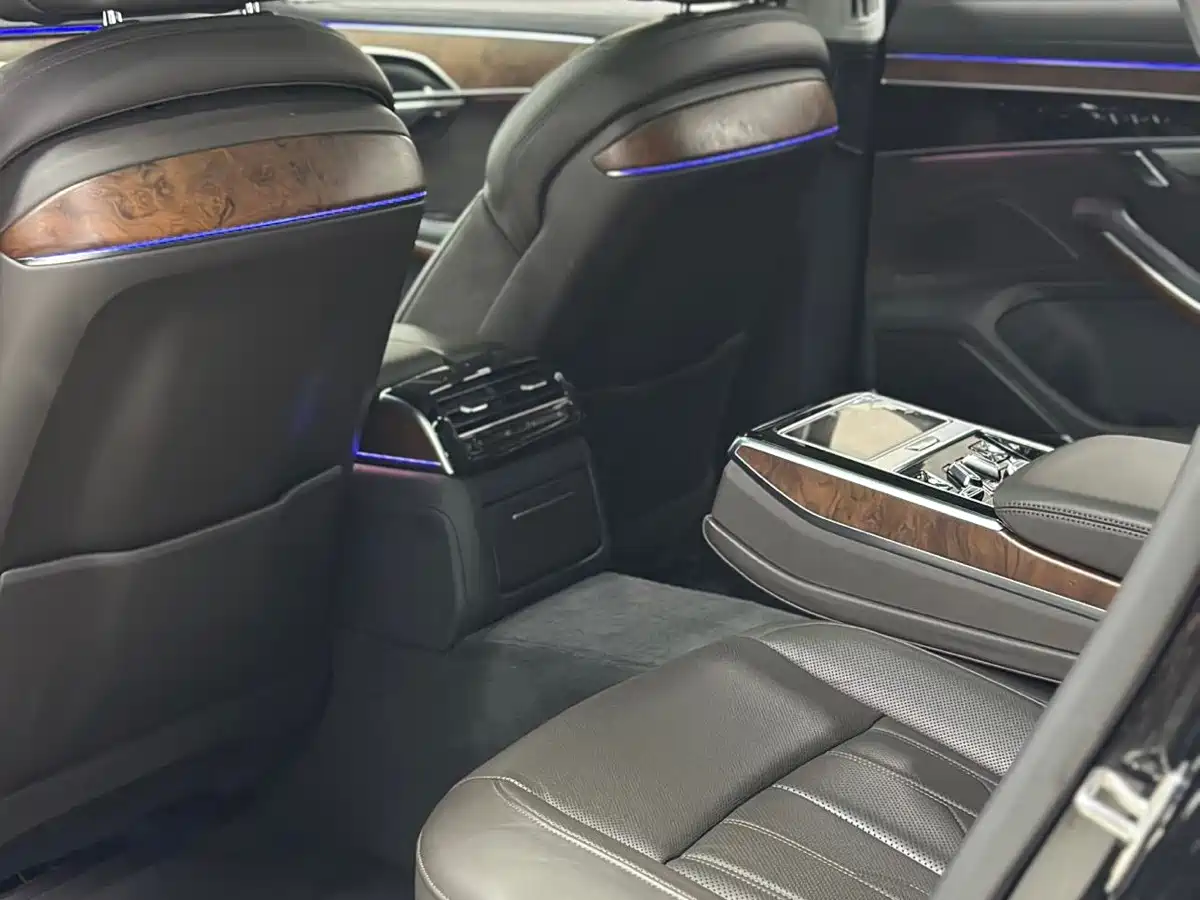 Audi A8 2019 Plus A8L 55 TFSI quattro Luxury фото 12