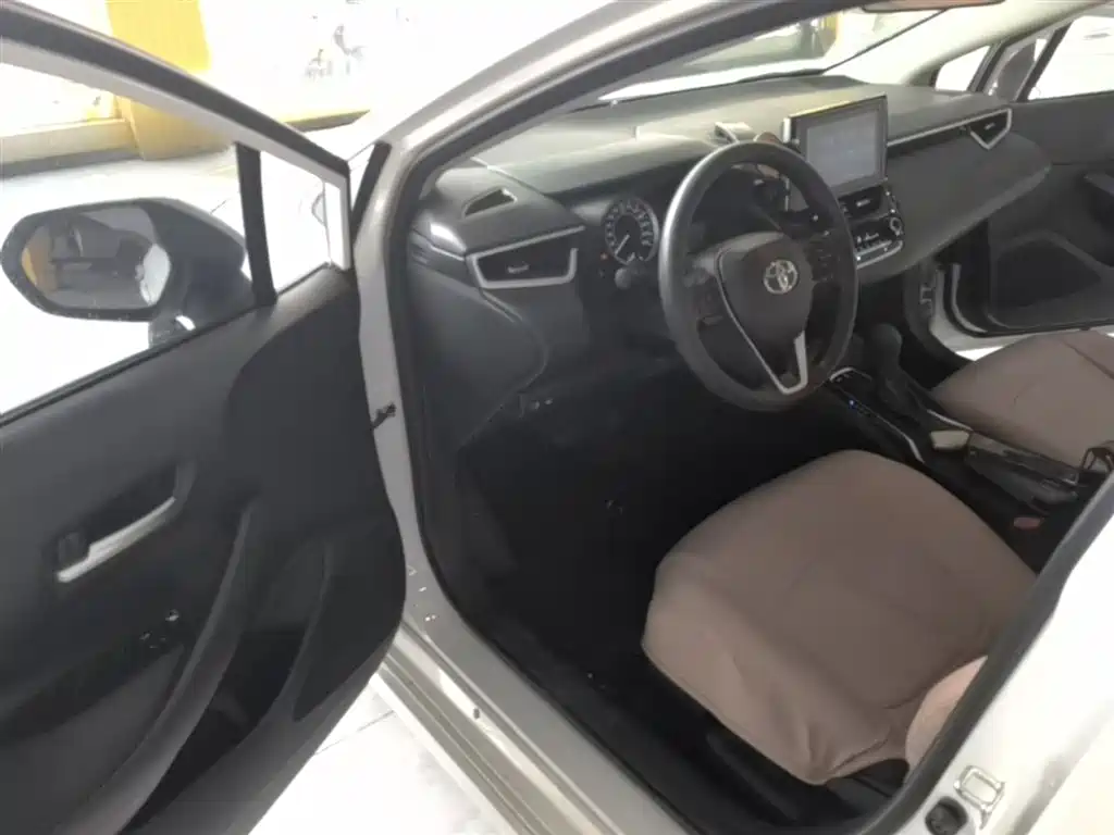 Toyota Corolla 2021 TNGA 1.5L CVT Elite Edition фото 12