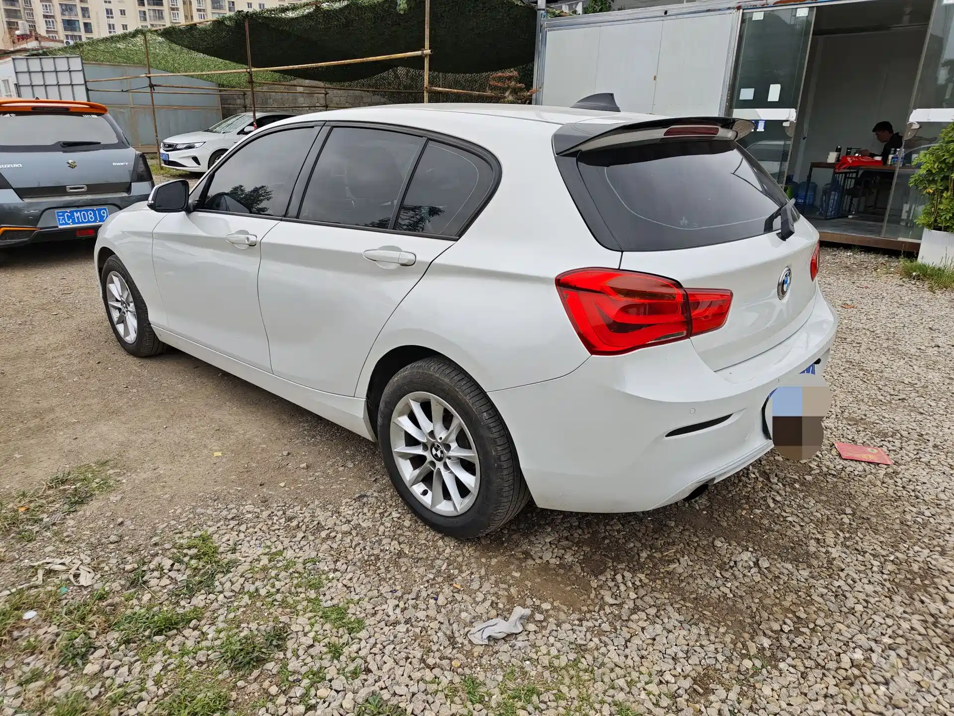 Photo 2 - BMW 1 Series (Import)