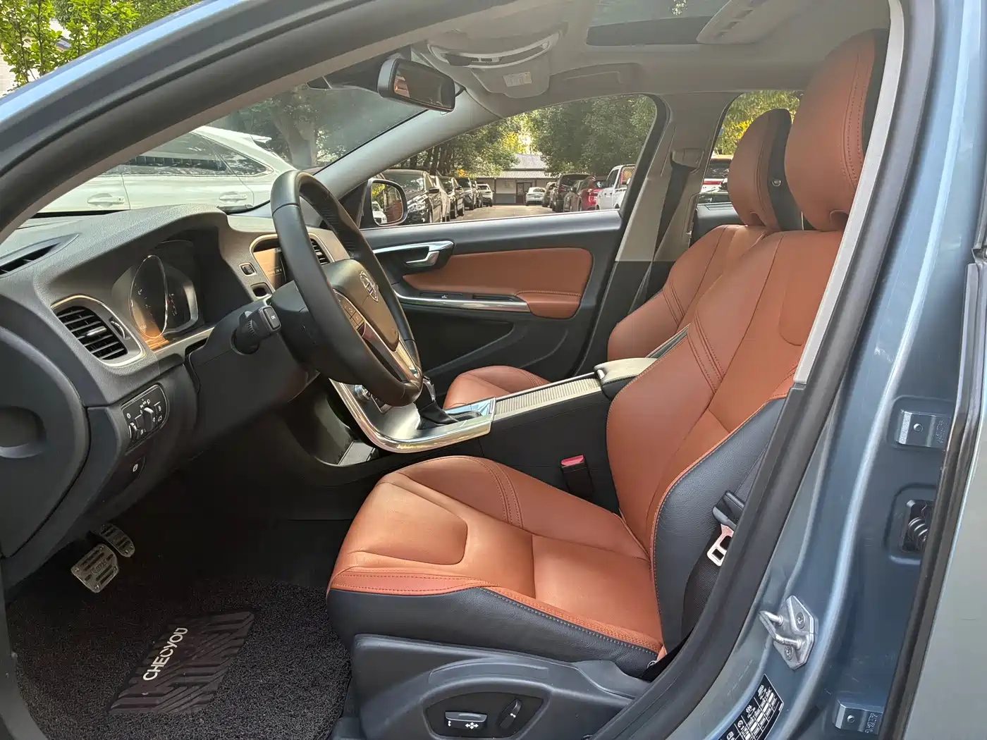 VOLVO S60
