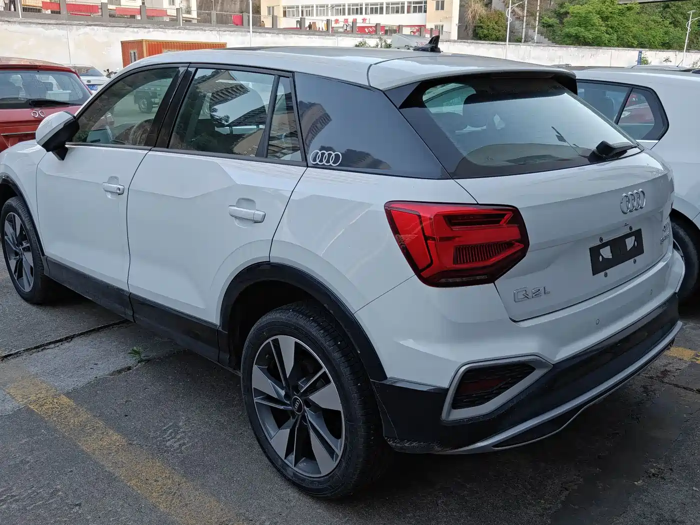 AUDI Q2L