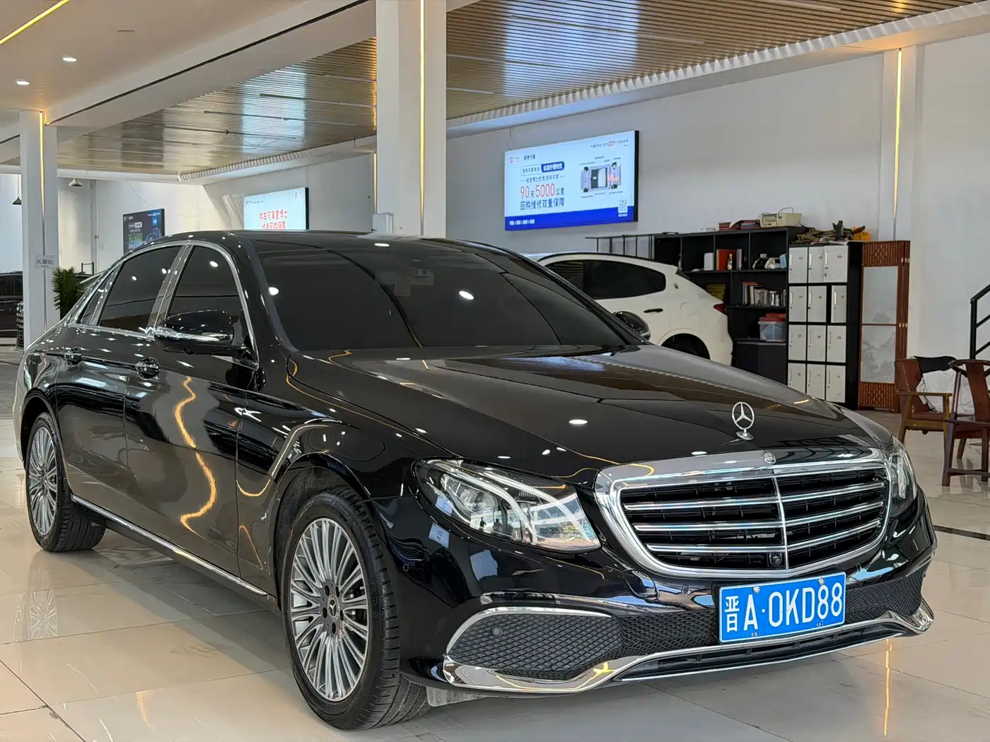 Mercedes-Benz E-Class 2020 E 300 L Fashion фото 2