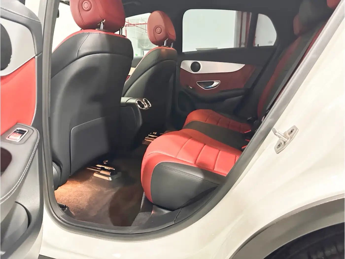 Mercedes-Benz GLC Coupe 2021 GLC 260 4MATIC Coupe SUV фото 13