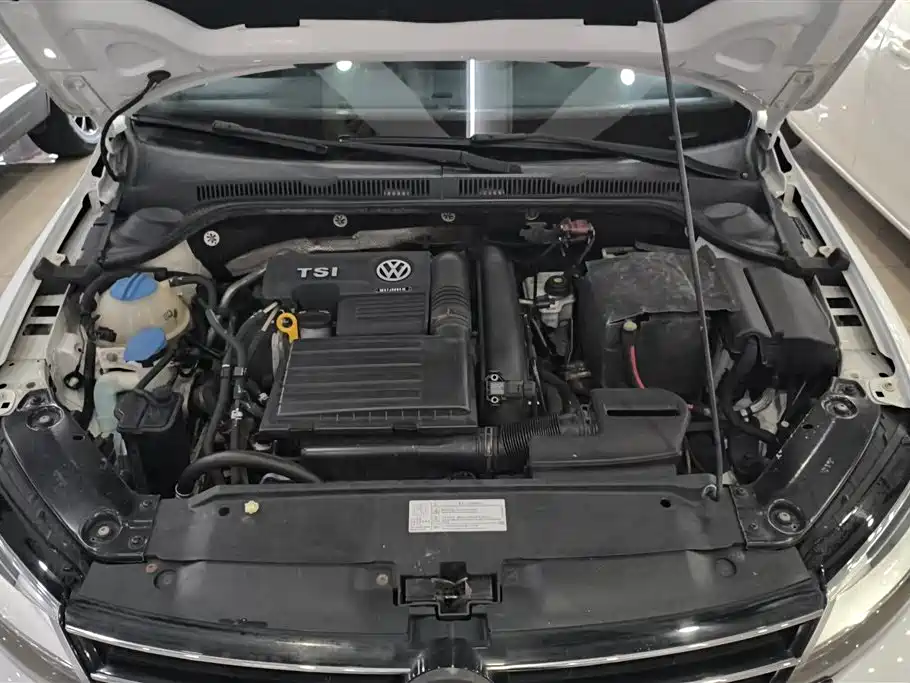 Volkswagen Sagitar 2015 230TSI Automatic Comfort фото 10