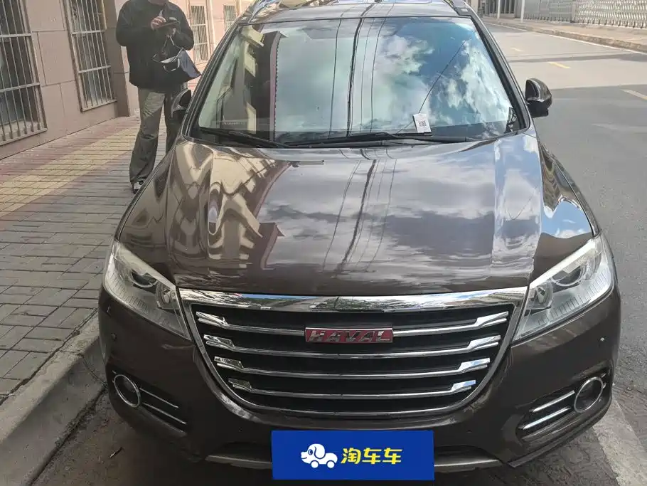 Photo 2 - Haval H6