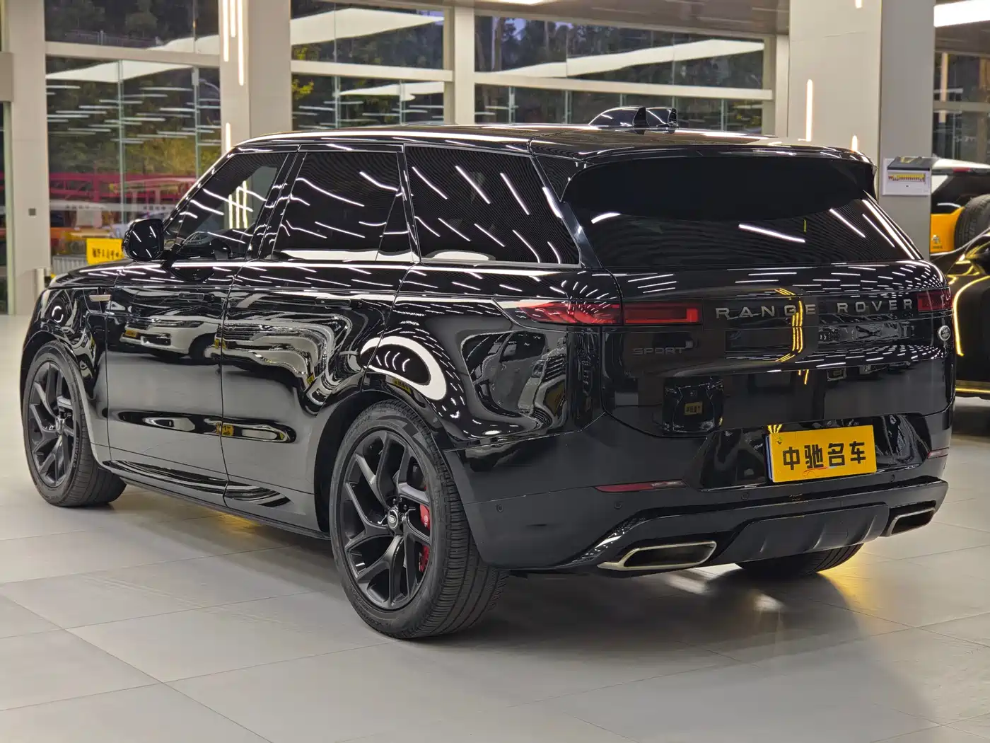 Land Rover Range Rover Sport 2024 400PS Dynamic HSE фото 3