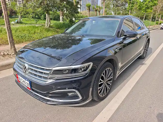 VOLKSWAGEN HUIANG