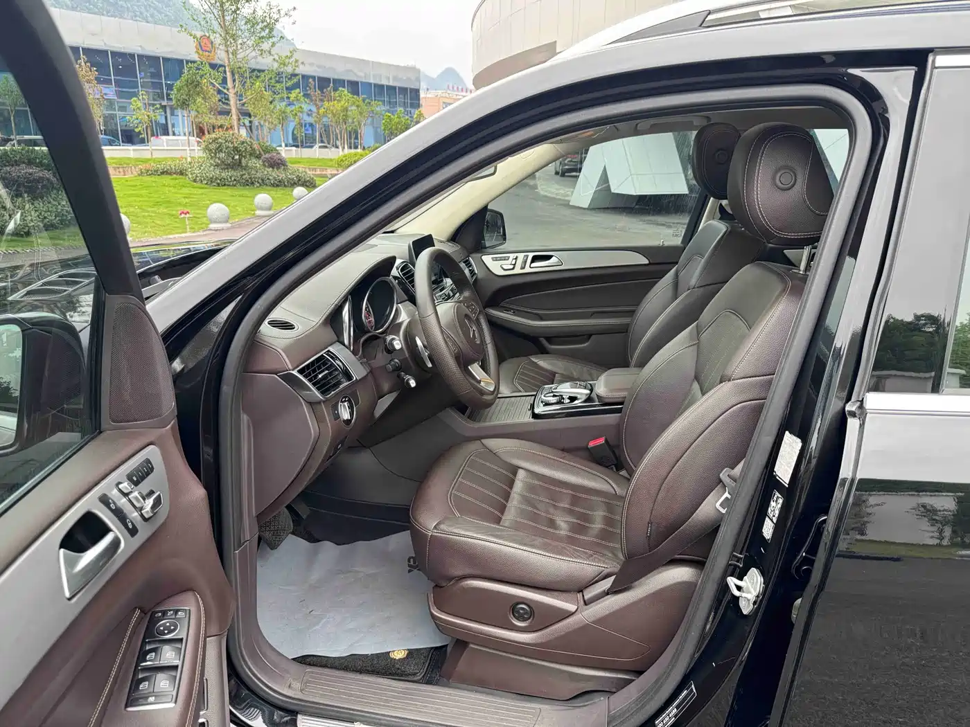 Mercedes-Benz GLS 2018 GLS 320 4MATIC фото 4