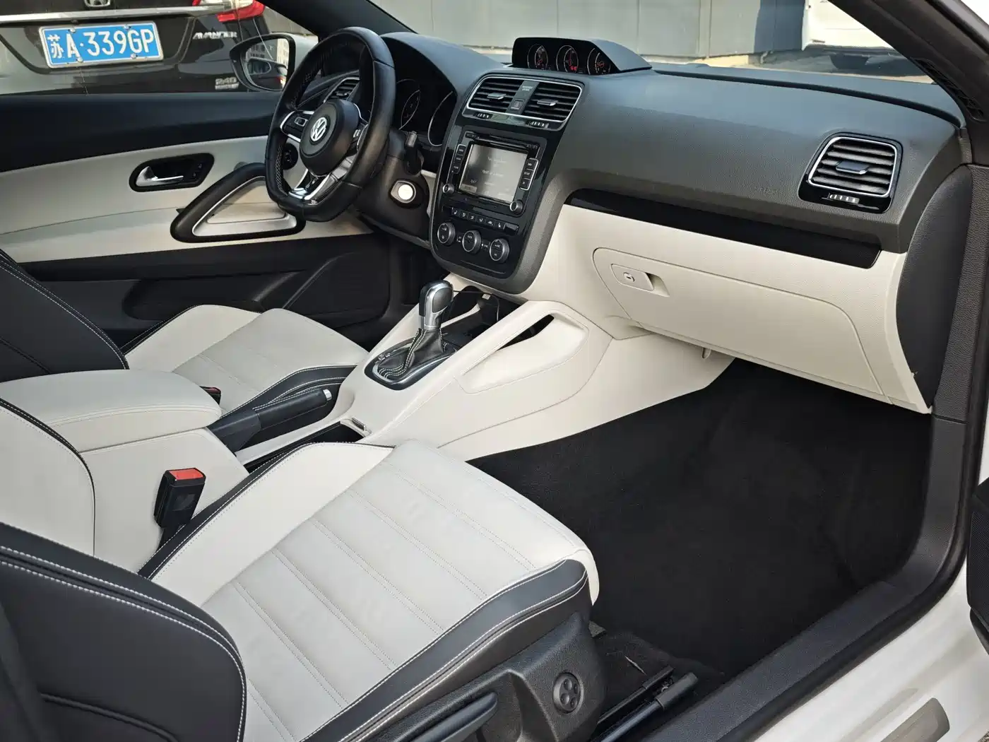 Volkswagen Scirocco 2016 2015 2.0TSI Luxury Edition