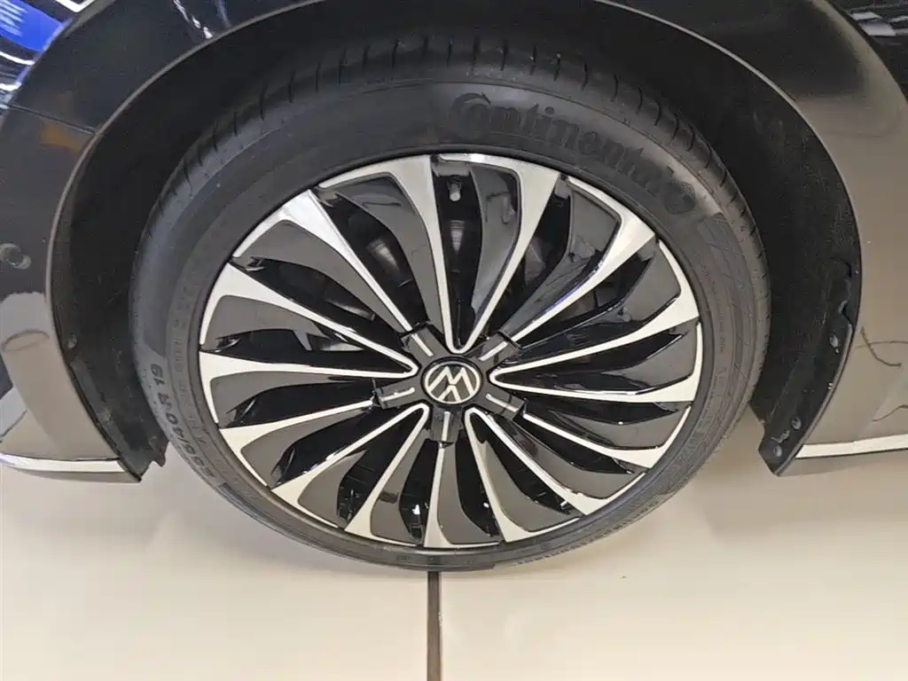 Volkswagen Phideon 2021 380TSI Premium Edition фото 23