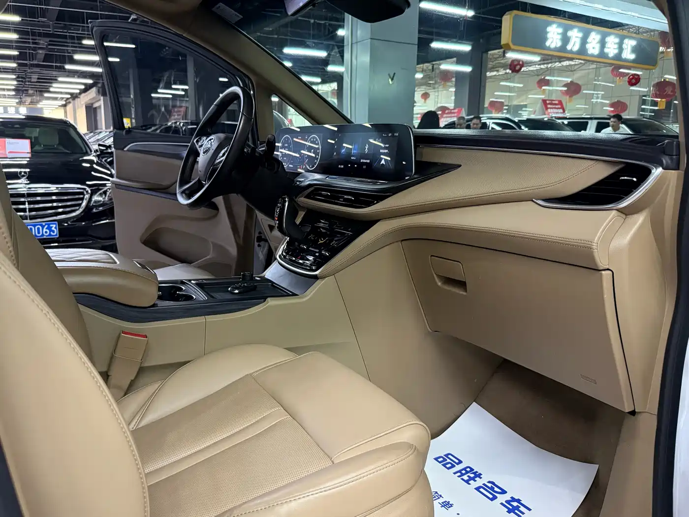 Buick GL8 2021 ES Landlord 653T Flagship фото 16
