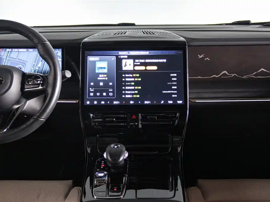 GAC Trumpchi Trumpchi M8 2023 Model Master Series Hybrid Royal Edition фото 16