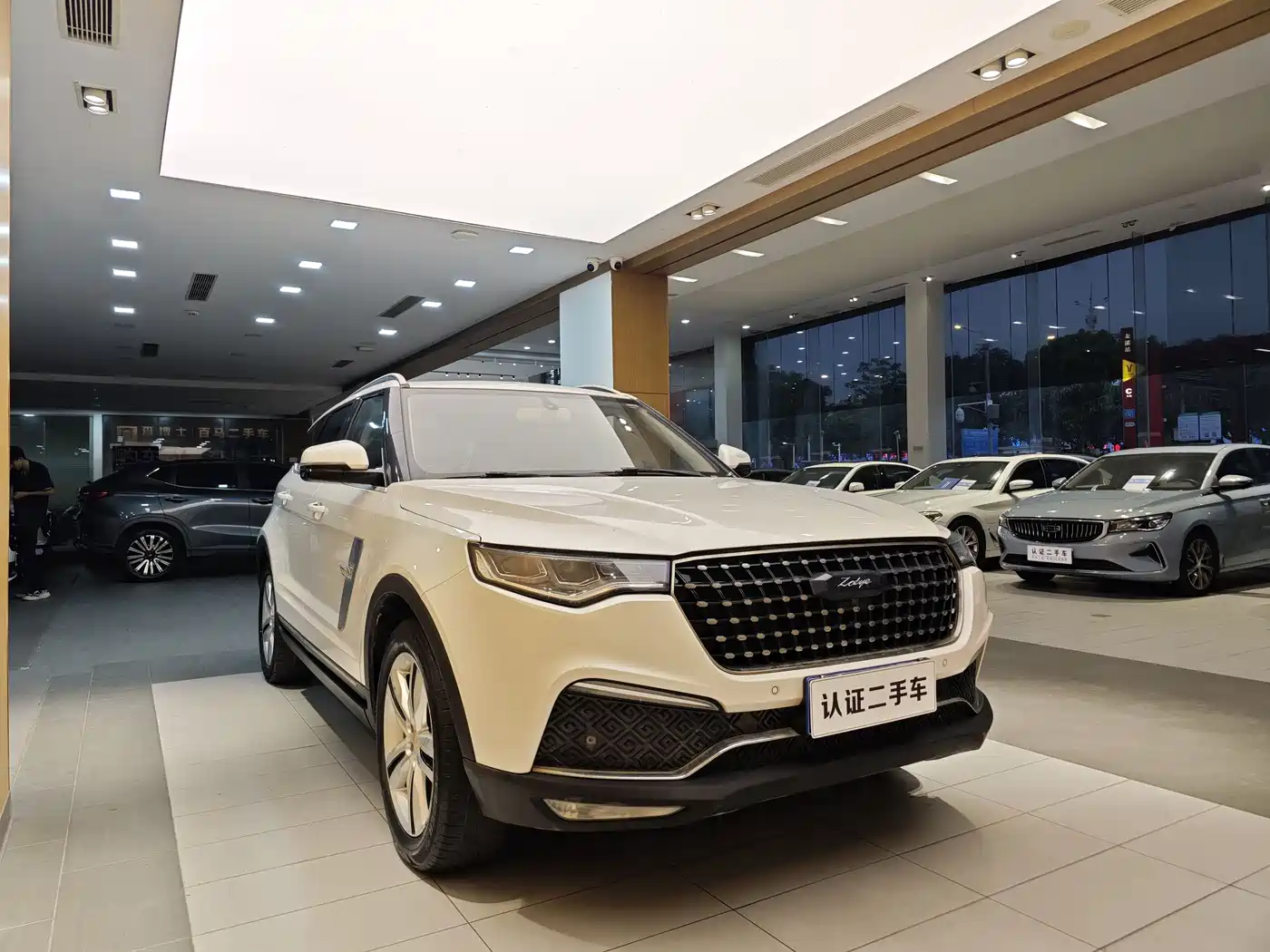 ZOTYE T700