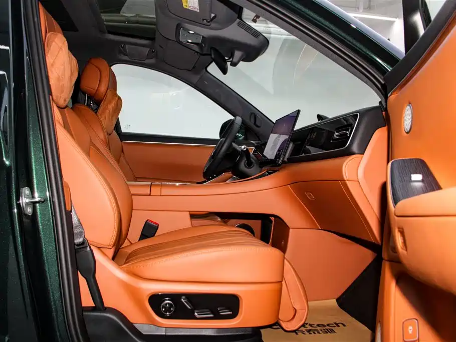 AITO Wenjie AITO M7 2026 Extended Range Ultra AWD 5-Seater фото 18