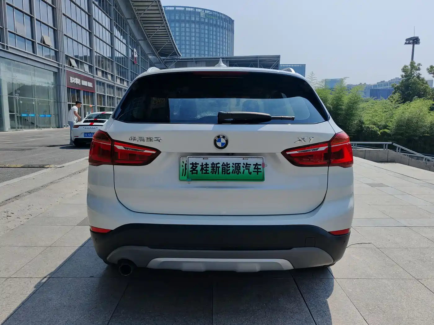 BMW X1 New Energy 2018 xDrive25Le Luxury Model фото 5