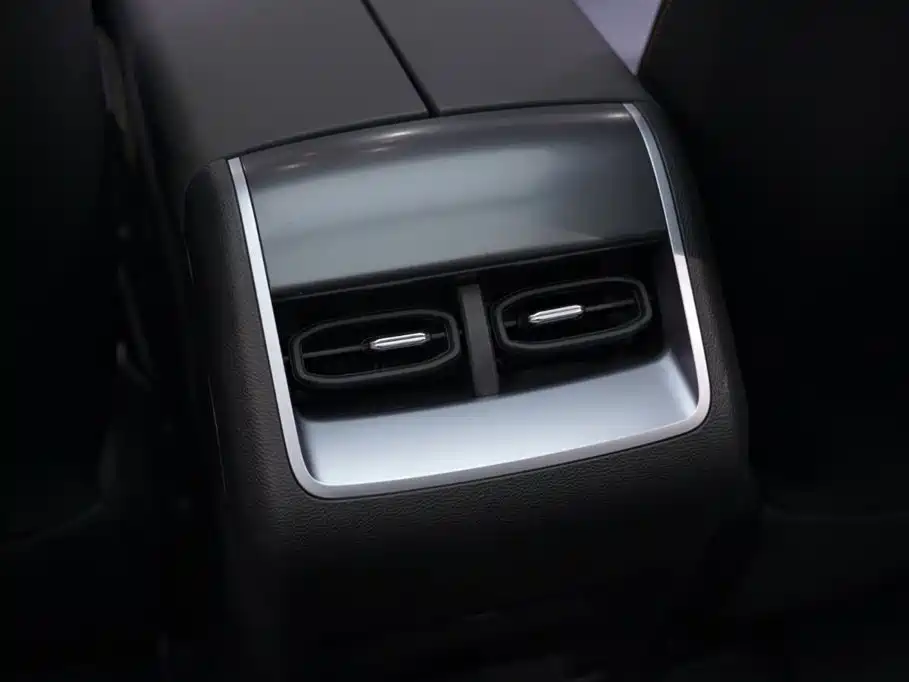BAIC ORV Beijing Off-Road BJ30 2024 1.5T Magic Core E-Drive Standard Edition фото 19