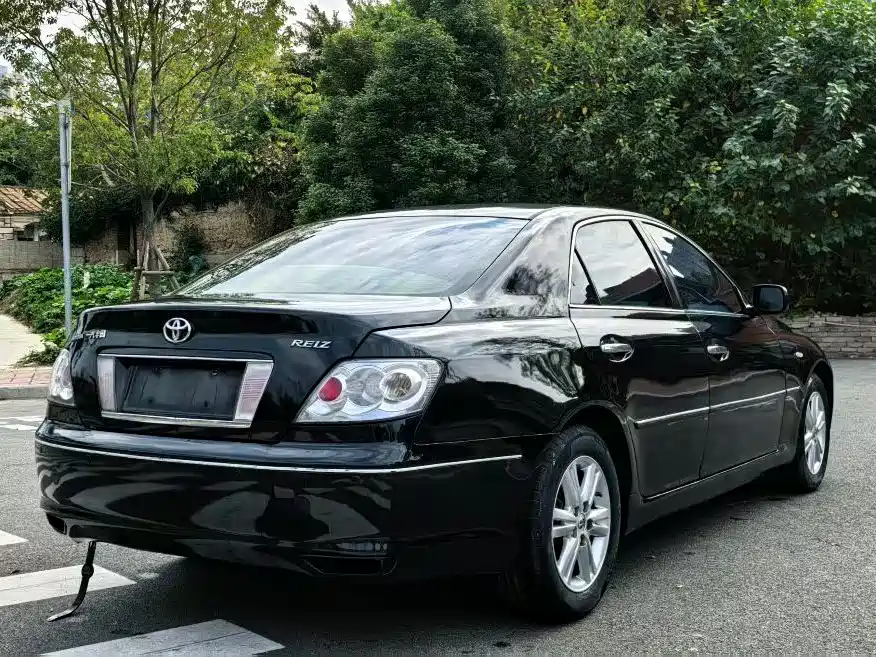 Toyota Reiz 2007 2.5S Leather Sunroof Edition фото 7