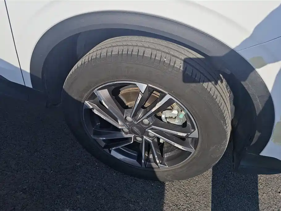 GEELY AUTOMOBILE BINYUE