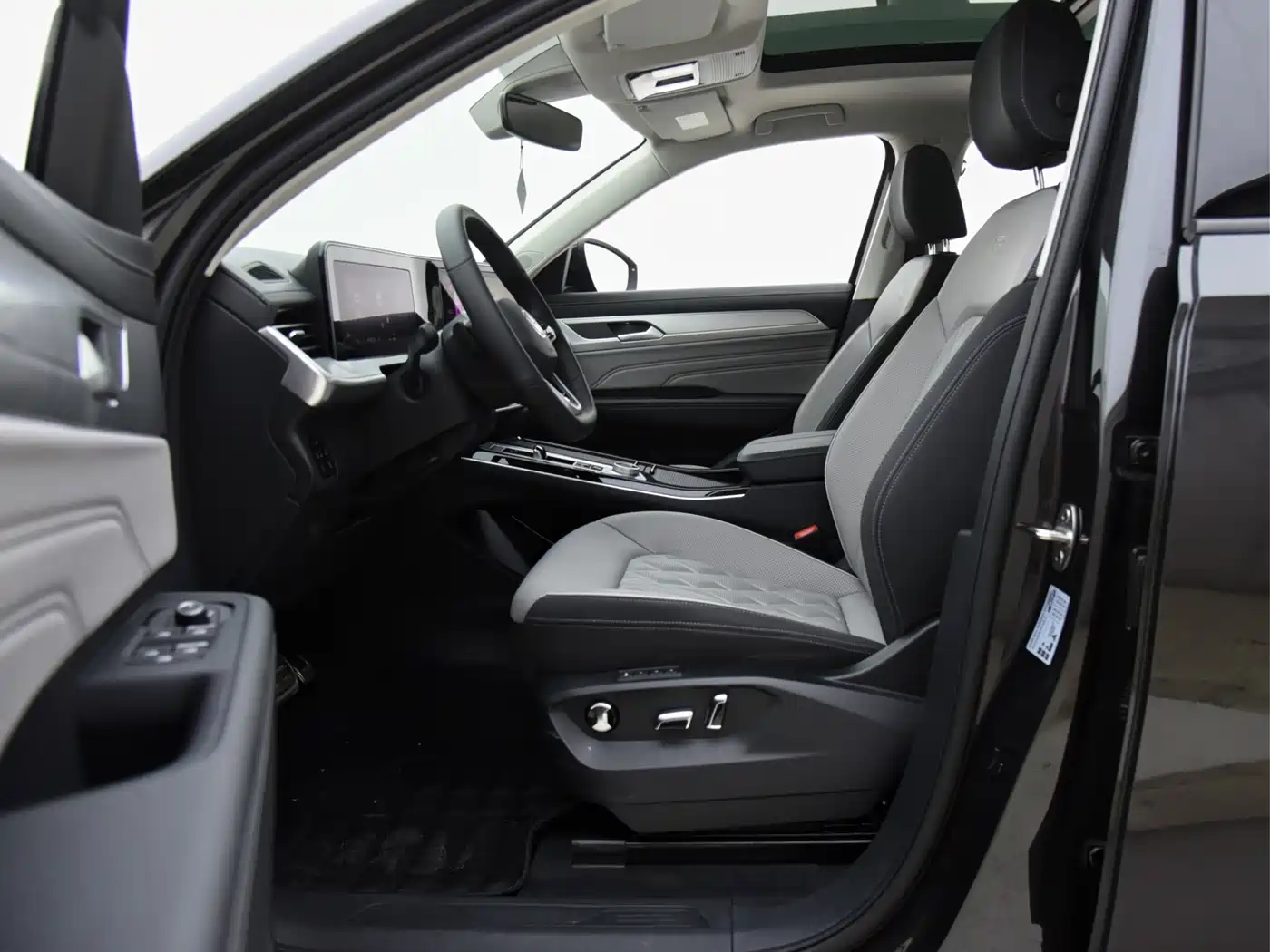Volkswagen Talagon 2024 380TSI 4WD R-Line Cruise Shared Edition фото 11