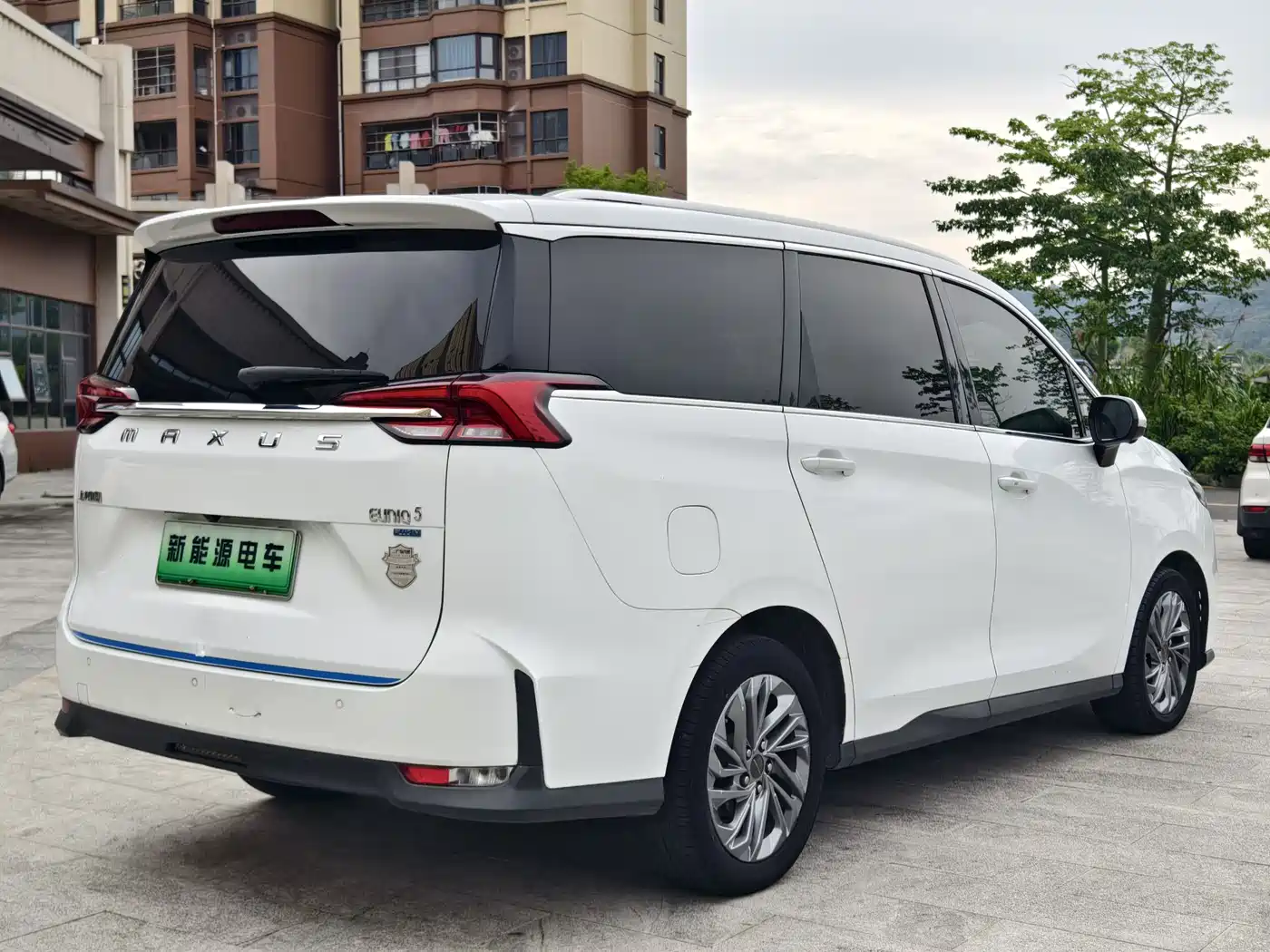 SAIC MAXUS EUNIQ 5 2020 1.3T PLUG IN Premium Edition фото 7