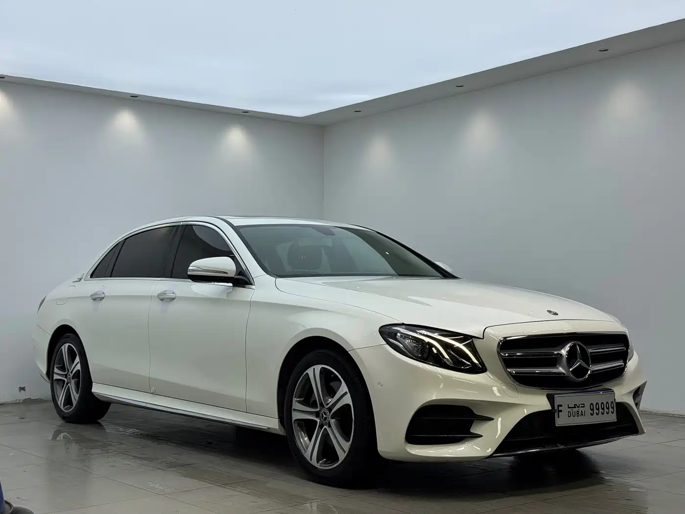 Mercedes-Benz E-Class 2019 E 260 L Sport фото 3