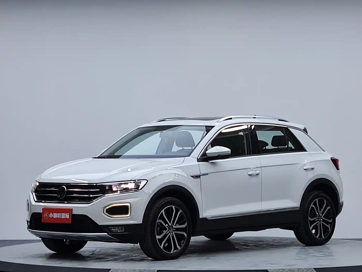 Volkswagen T-ROC 2021 280TSI DSG 2WD Comfort Smart Connect Edition фото 2