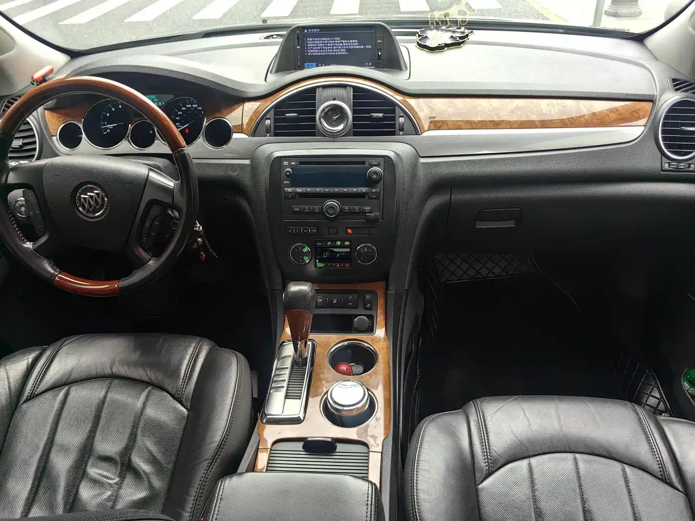 Buick Enclave 2010 3.6L Flagship Edition фото 15